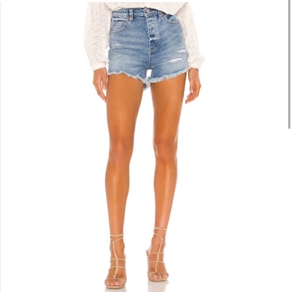 Free People We The Free CURVY Vintage High Rise Denim Shorts Size 24